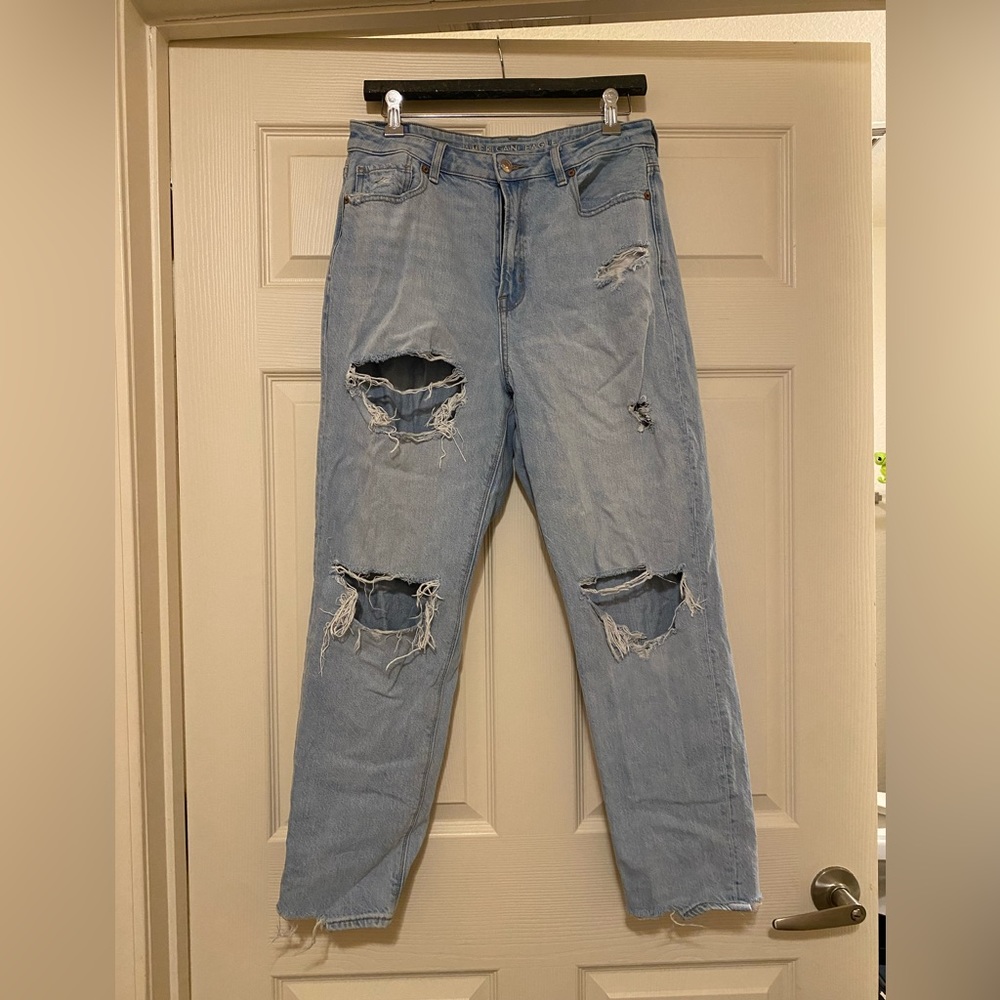 American Eagle mom jeans